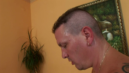 German amateur - 100% German hardcore videos: La meravigliosa milf mora si sporca la faccia