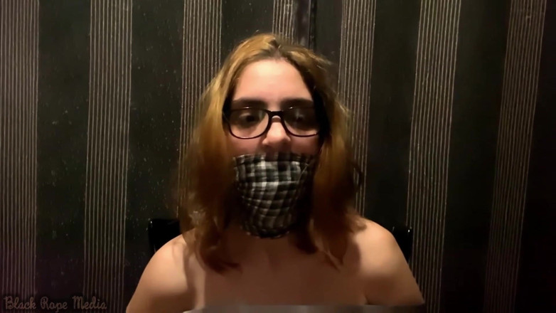 Miriam Slave: Orgasmi forzati per miriam sedia
