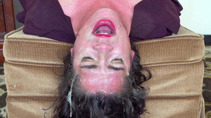 Sammi Starfish: Трах в рот в день карьеры мачехи