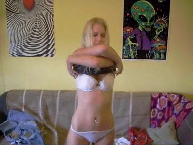 Blondehexe: 私の義理の妹の彼氏