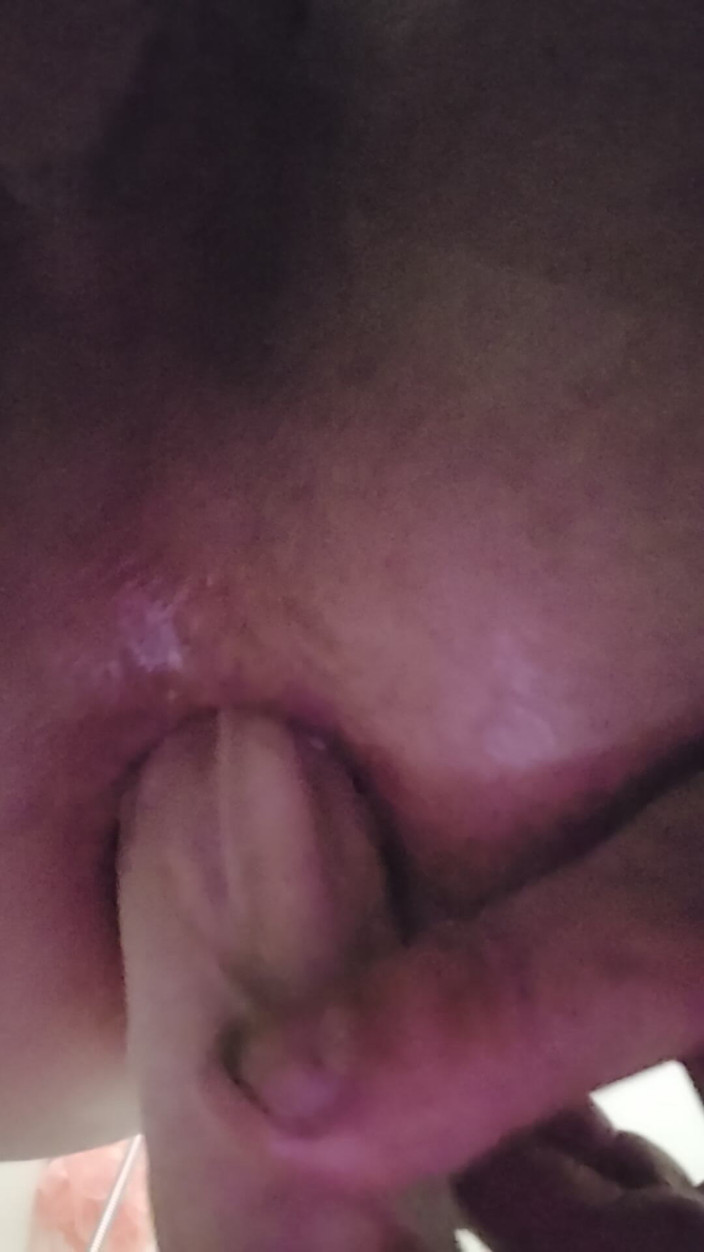 Hot and bothered: Je baise mon petit trou étroit