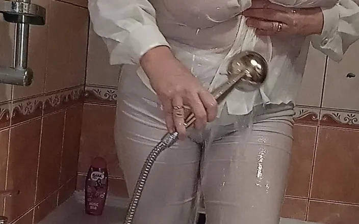 Carmen40: Busines Shower Women
