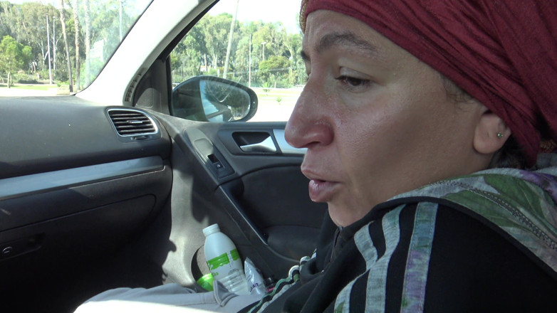 Souzan Halabi: Une marseillaise infidèle laisse un immigrant africain dans sa bouche