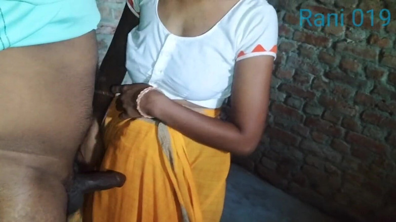 Rakesh: India ama de casa rubi bhabhi ki mast chudayi devar...