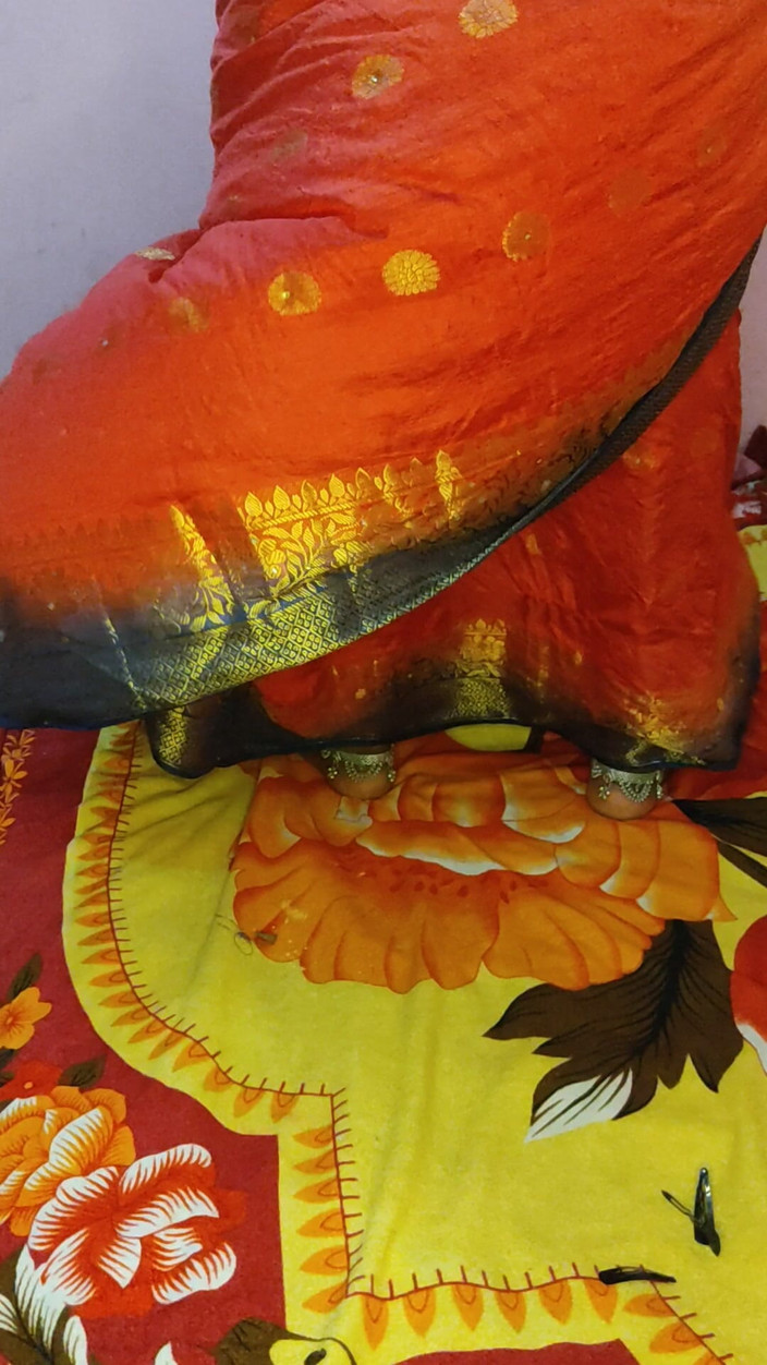 Mamta-Bhabhi-76xx: Sexuální video indické vesnické tetičky bhabhi