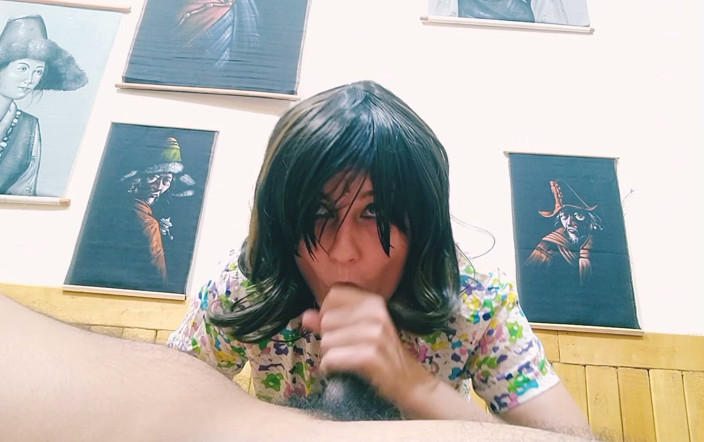 Bolly Karma: Sürtük üvey anne çok seksi