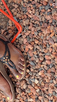Thick Ebony Thighs N BBW Mature Feet with Plump Juicy Yellow Toes