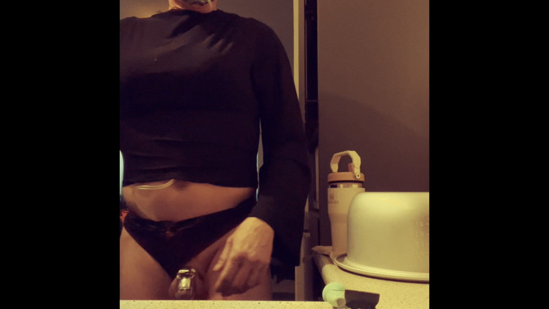 Chastityrex: Pișat obligatoriu