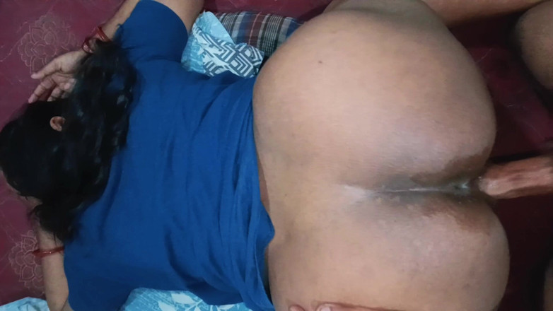 Sexy_girl_nehu: Возбужденная Neha бхабхи трахает тугую киску, видео с медленно минетом поклоняется хую, ясный хинди голос, стоны