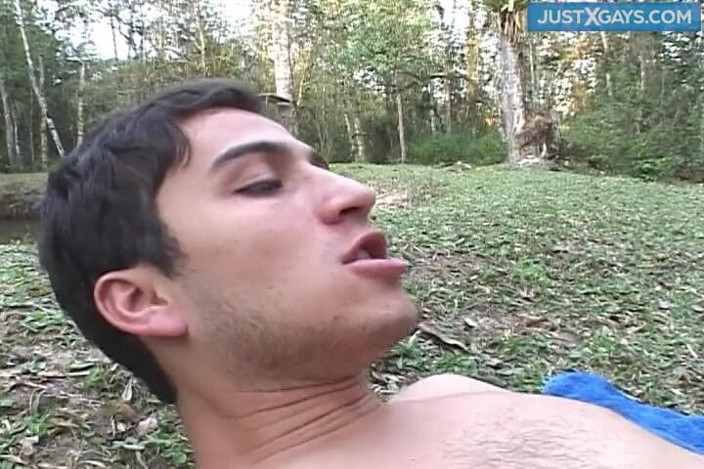 Just X Gays bareback: मुझे पीछे से बहुत जोर से चोदो