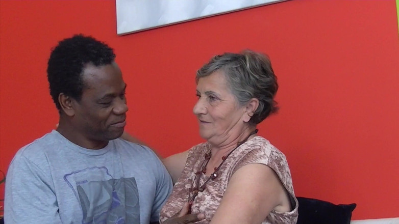 Private Lustpigs: Bà già thử cây gậy sô cô la