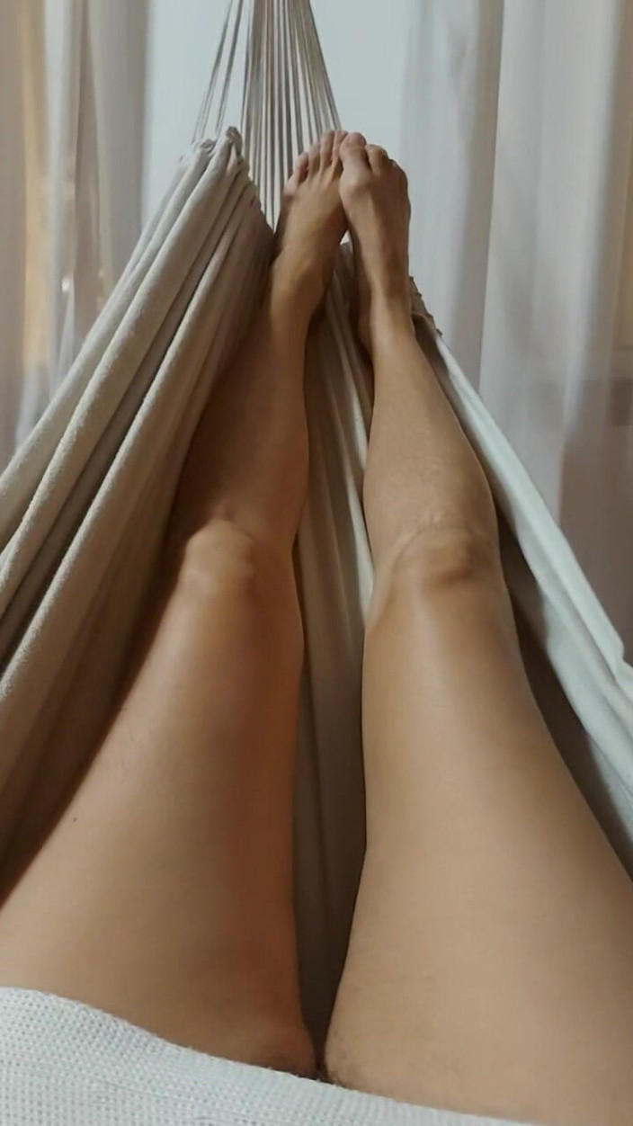 GinnaGg: Mira Mis Piernas)