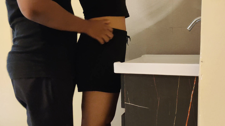 Hope Love: Mucama follada en su primer día en el trabajo