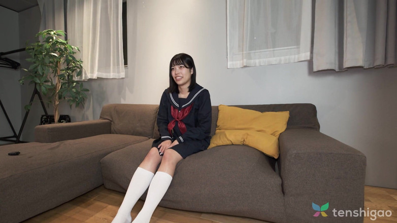 Tenshigao: Serina Hirose comel dikongkek dalam pakaian seragam pelajar