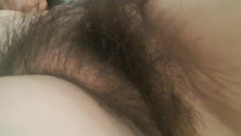 Mommy big hairy pussy: Buceta Madura Peluda e Molhada
