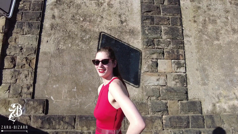 Zara Bizarr: Outdoor pissing on the street