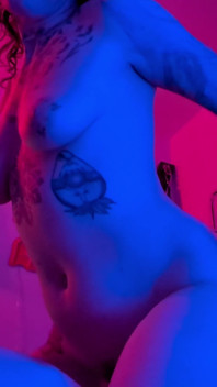 Tanrıça 69 ecstasy'de yüzüne binerken patlayıcı yüze oturma orgazmları