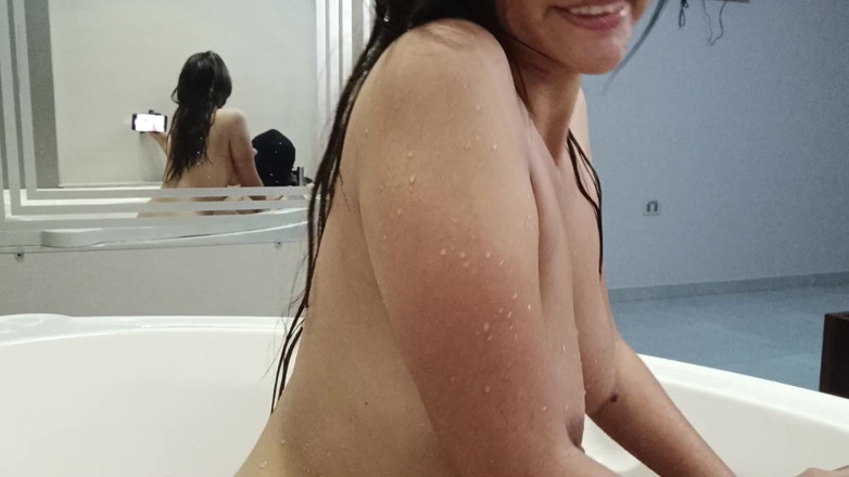 RCM OFICIAL: Umedă Și Sălbatică În Jacuzzi Cu Superba Mea Prietenă Eladmin420