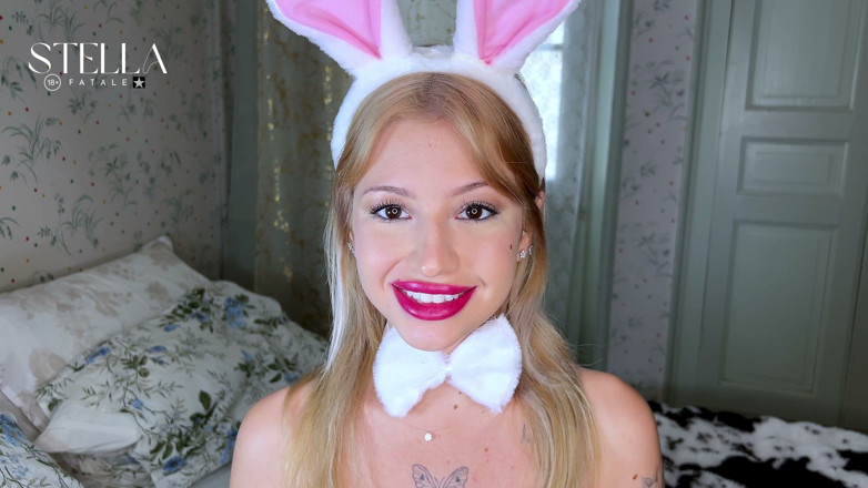 Stellafatale: Slow Motion Lip Trembling Red Lipstick Raspberries