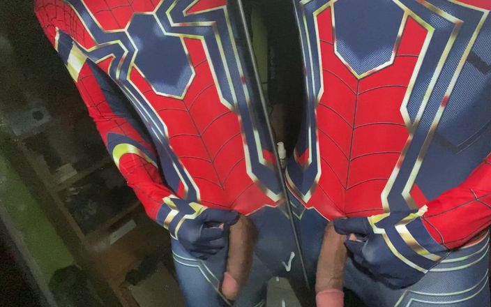 SinglePlayerBKK: Homem-aranha masturbando