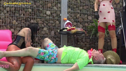 Domina Lady Vampira - SM Studio Femdom Empire: Carmen Rivera y Lady Vampira están celebrando una fiesta en...