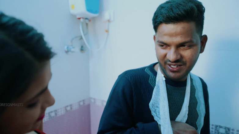 Aaka: Indiancă celebră vedetă Sanjana Hardcore Cudai cu iubitul ei I