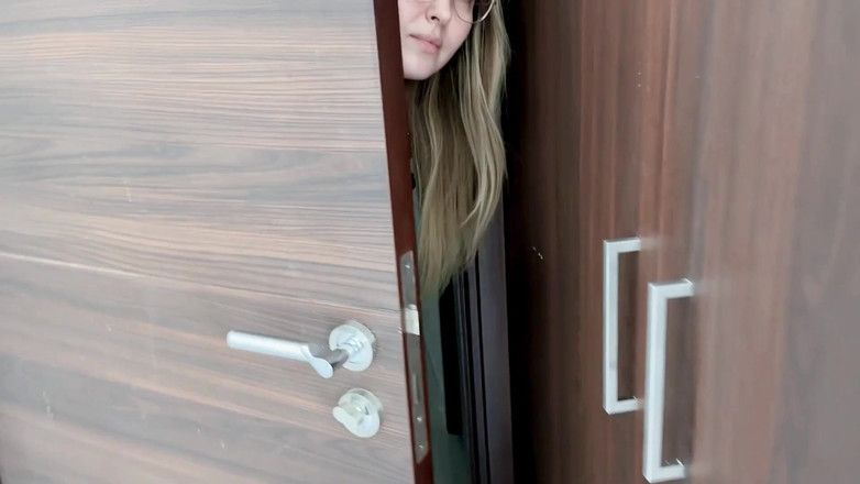 Alina Rai: Ehi, volevi un trio? il figliastro Diede una sorpresa alla...