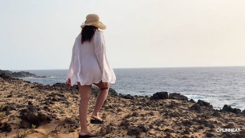 Cplinheat: Mis Grandes Tetas Tailandesas Temblan En El Viento Salado, Pezones...