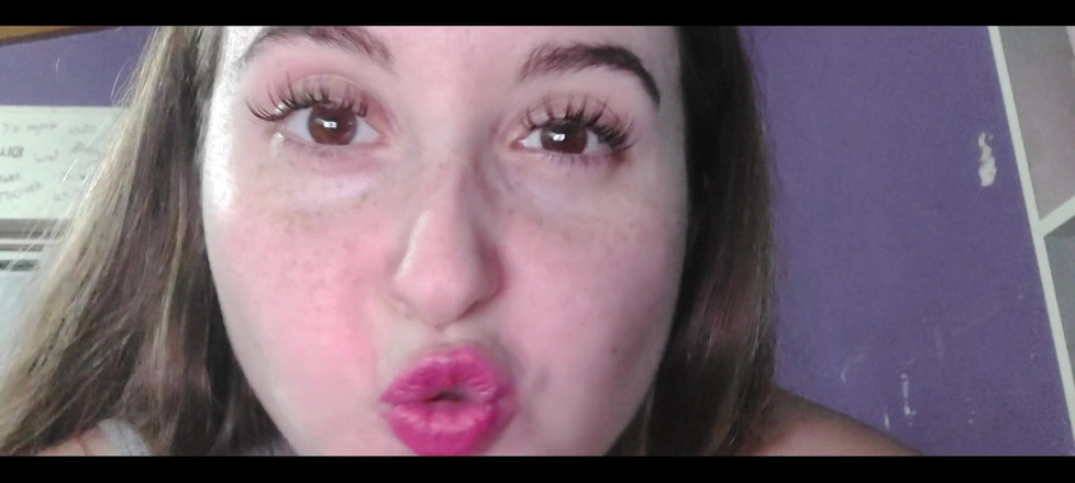 RavenHearth666VIP: 出门前的粉色口红