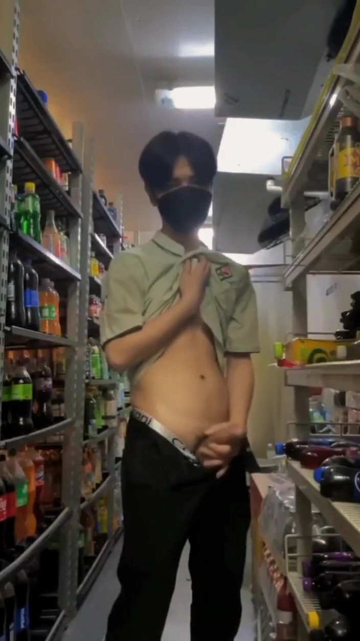 Louswee: Membeli-belah santai, pemikiran nakal