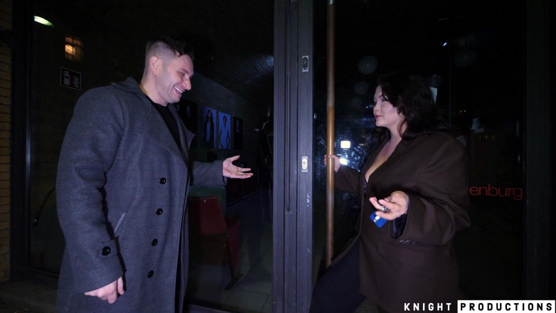 KnightProductions: Peachy alice scopa un grosso cazzo cliente dell'ultimo minuto