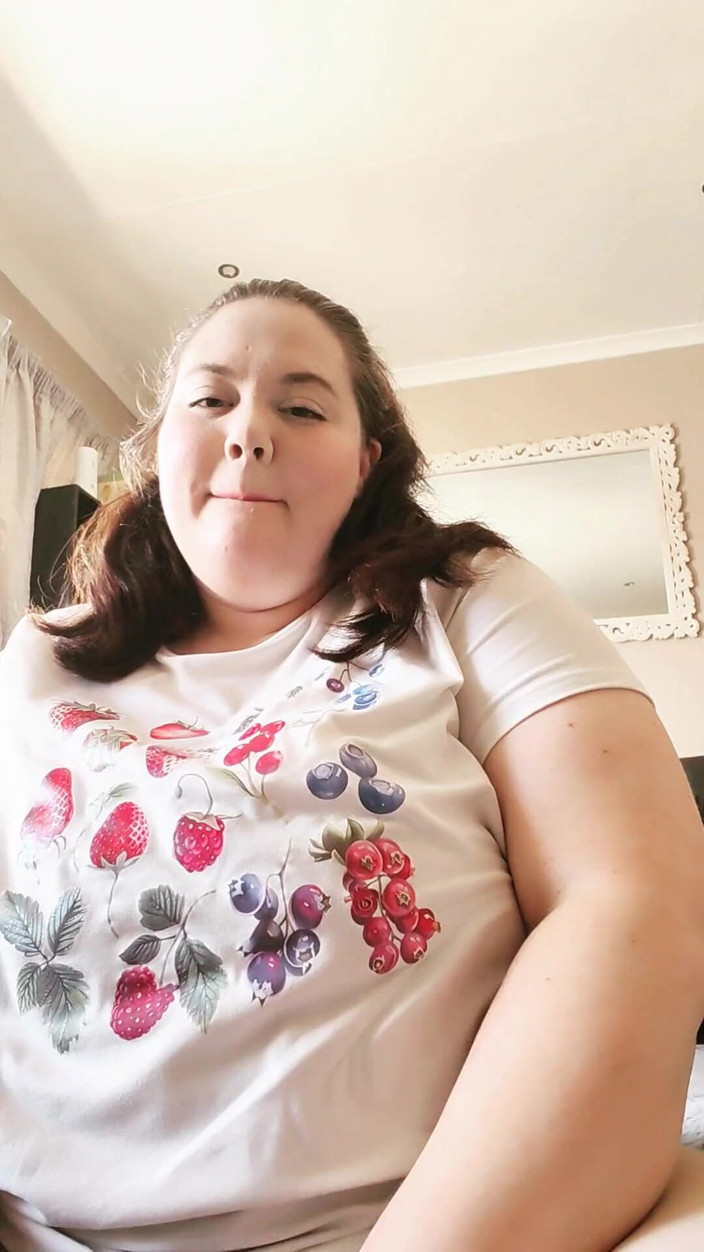 Aliceqii: Pov - babysitter dengan toket besar pengen banget dientot