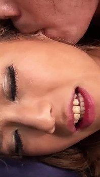 Remaja candid dirakam dalam kongkek bertiga tanpa ditapis