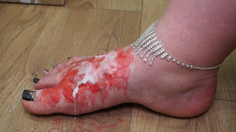 Anastasia Gree: Вогонь болю: поклоніння через віск