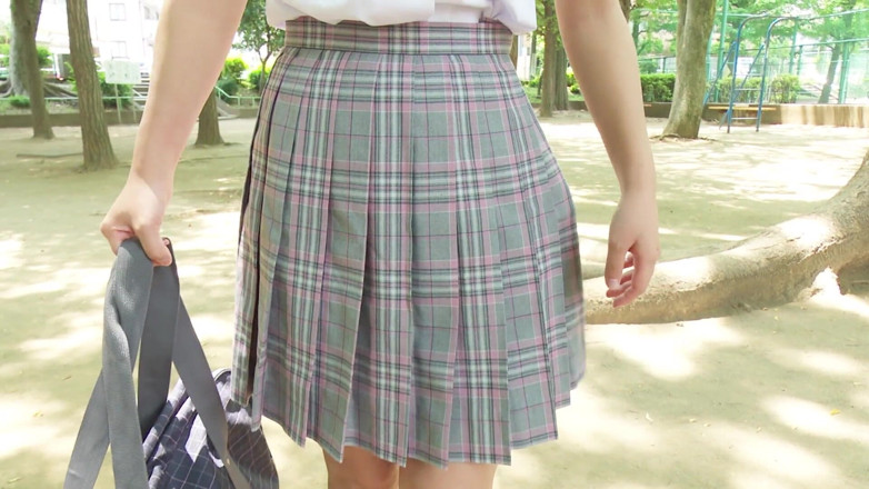 JapaneseAmateur: Sweet Japanese Teen Is in Love for the First Time...