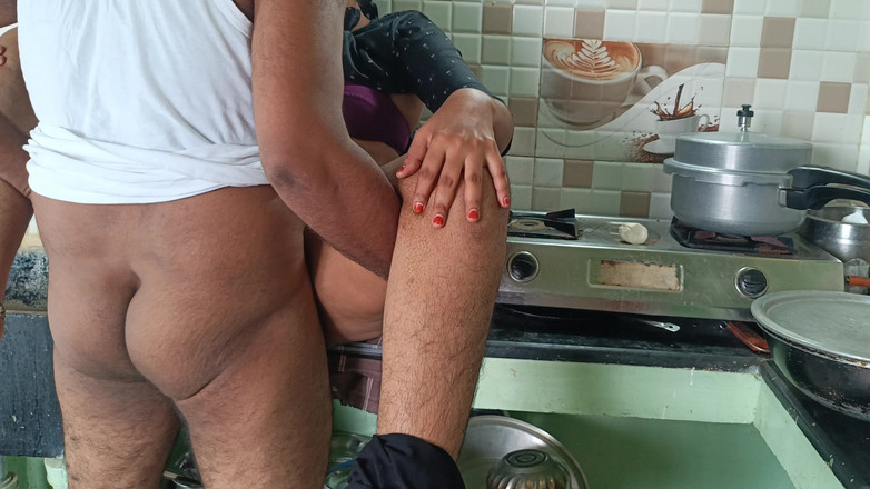 Palani69: Suri rumah beromen panas di dapur