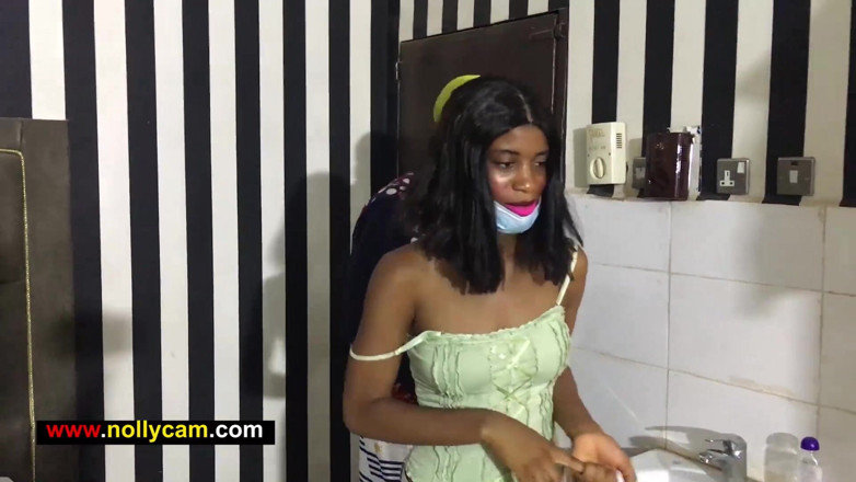 NOLLYCAM AFRICA: वह अपना रास्ता याद किया और एक दिशा के लिए पूछने के लिए आया था