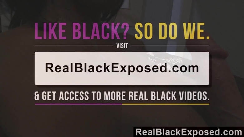 Real Black Exposed: Realblackexposed - Delotta Brown fait sucer ses tétons à son pote blanc...