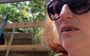 Rachel Wrigglers: 私の非常に露出した庭でトップレスDIY!