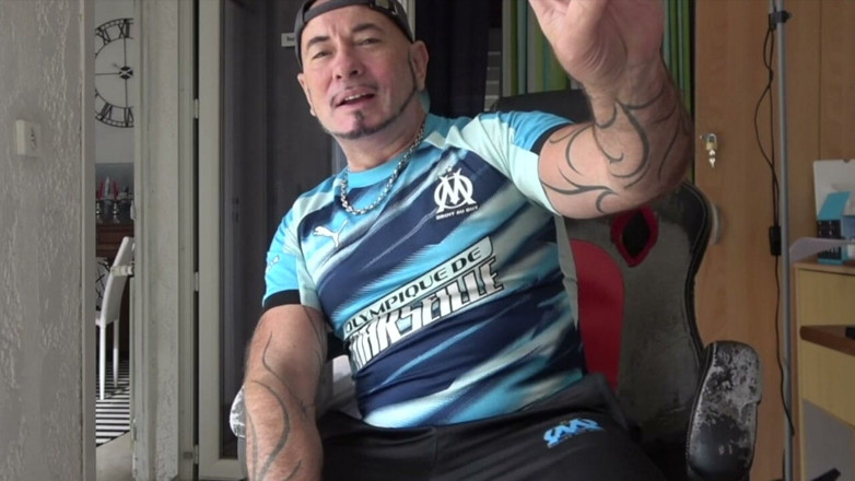 Bareback porn with straight boy: アブックルームでファック