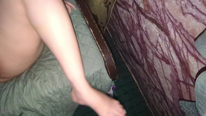 buttllover: Ibu tiri miang mahukan air mani saya pada buah dada...