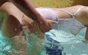 Kanu Eel: Sexig liten turist knullas i en pool vid poolvaktmästaren
