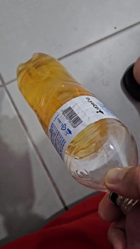 Toute la semaine je fais de la pisse à mon esclave tous les jours 1/6