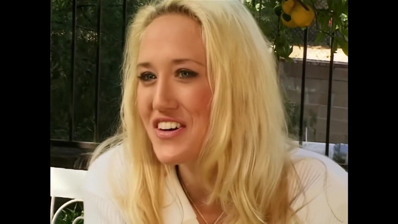 Pornobello: Alana Evans: Beni o kanepede becer ve küçük kıçımı da...
