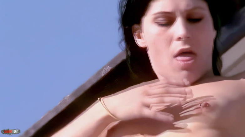 MMM100: Barbara-nux heiße junge brünette barbara nux zieht sich aus