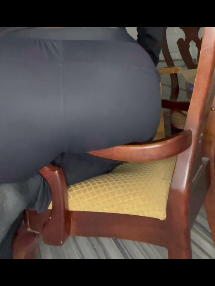 Anye Meshell: Honění u jídelního stolu!