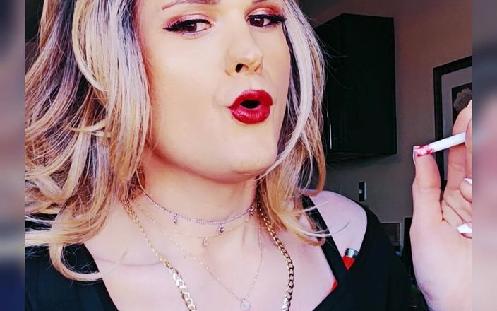 Darkfetish2k: Troia che fuma