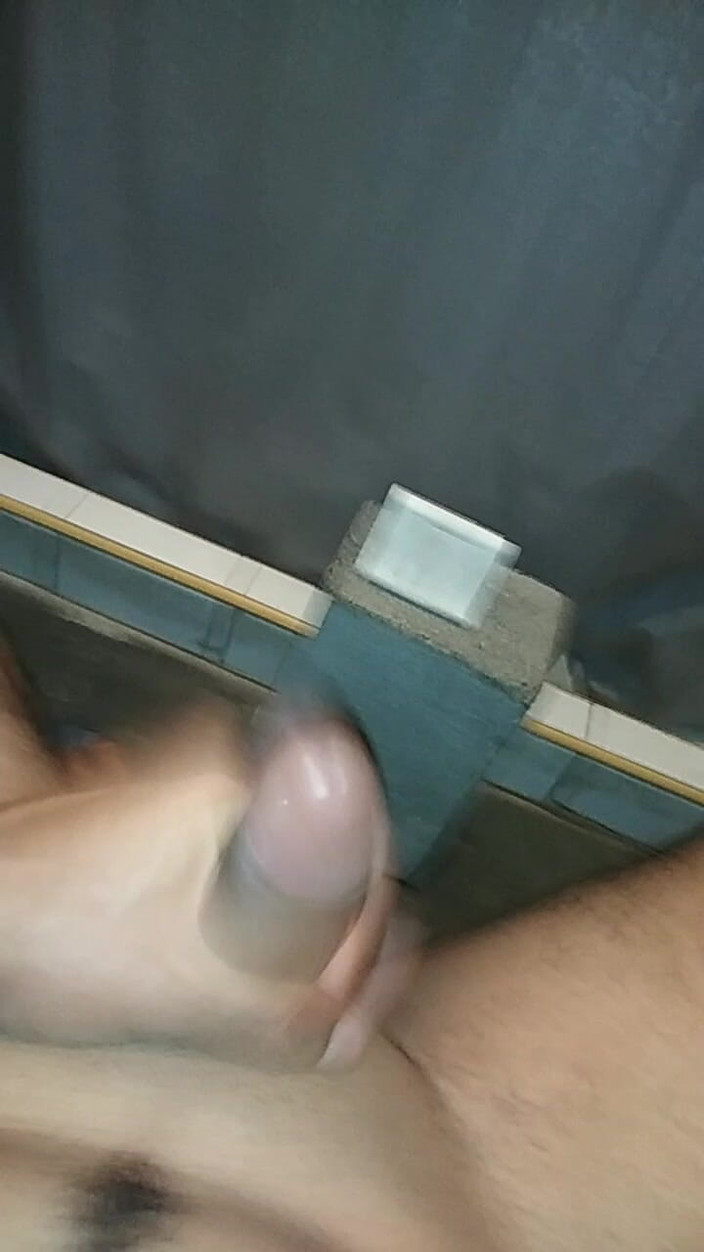 AlexAlejandro13: Vzpřímený, jak ho rád přináším