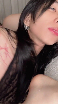 아시아 펨돔 Sissy 딥쓰롯 발 페티쉬