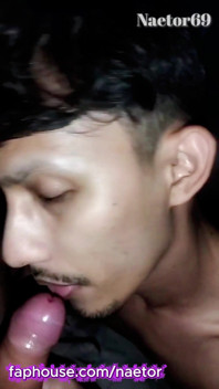 Blev knullad av en Ladyboy i rummet
